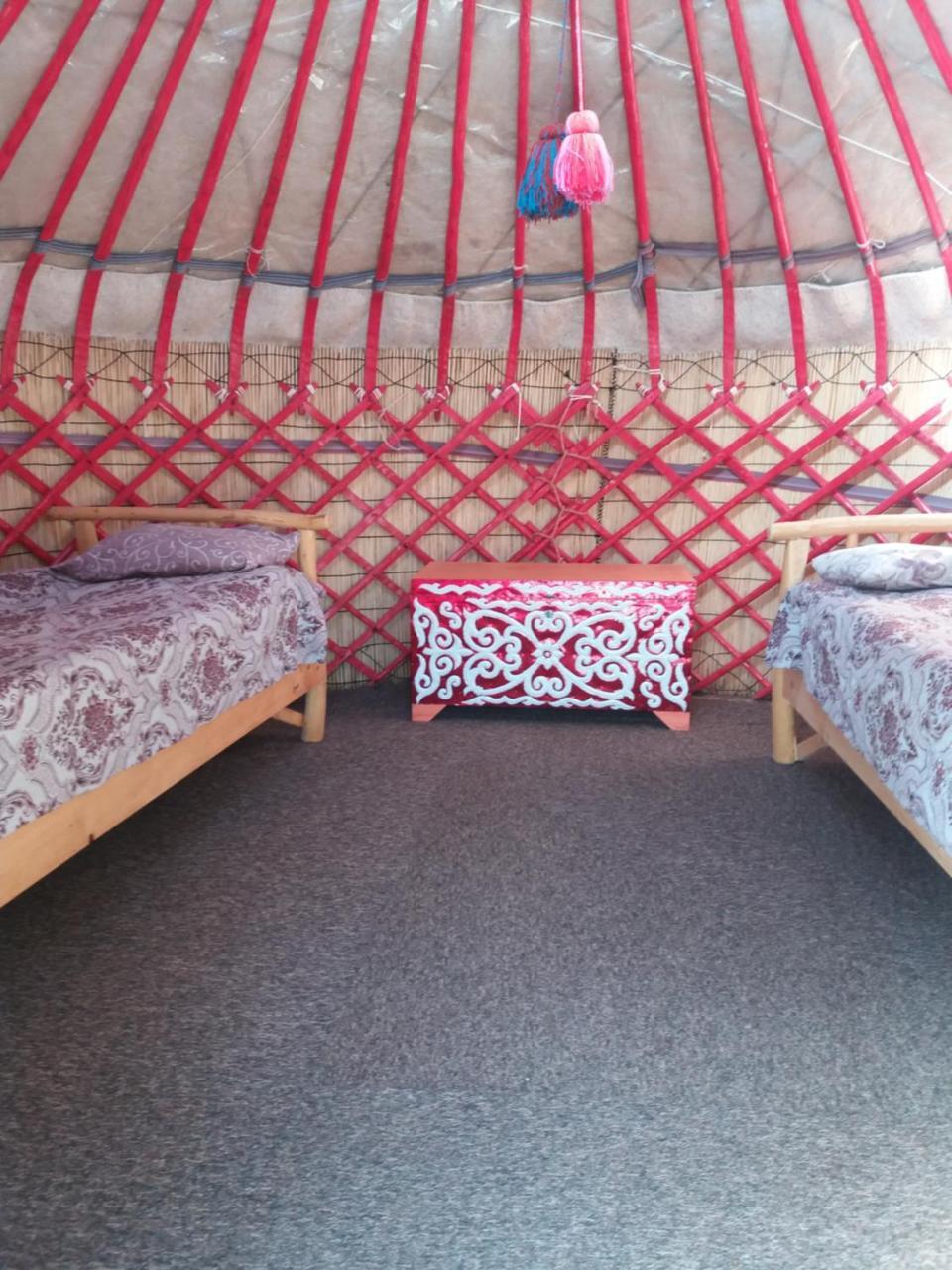 Yurt Camp Tosor Hotel Ngoại thất bức ảnh